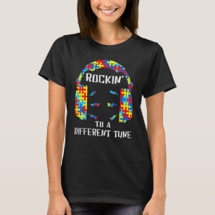 Camiseta Tocando uma melodia diferente Música legal Consci