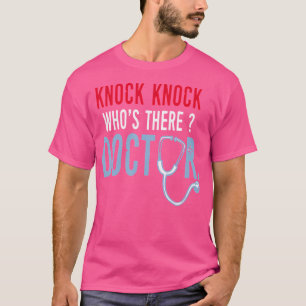 Camiseta TocI Quem Está Lá Doutor Confie Em Mim Sou Um Dout