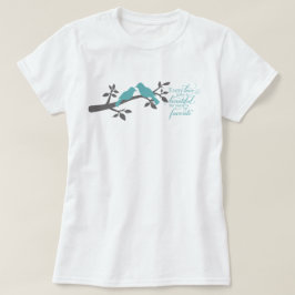 Camiseta Toda história de amor é uma bela tipografia