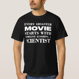 Camiseta Todo Filme de Desastre Começa com Alguém
