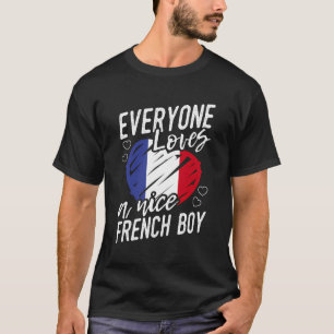 Camiseta Todo Mundo Adora Um Bom Garoto Francês Aniversário