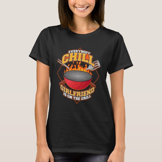 Camiseta Todo Mundo Chill Namorada está na cota Grill (Frente)