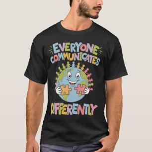 Camiseta Todos Comunicam de Maneira Diferente Educação Espe