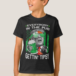 Camiseta Todos Na Pub Pegando Ruas Engraçadas Tipsy