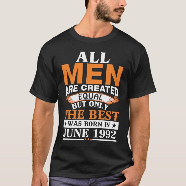 Camiseta Todos os homens criaram iguais o melhor foi nascer (Frente)
