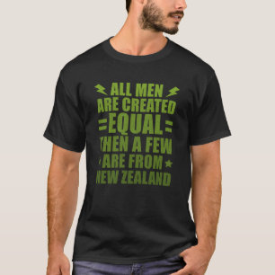 Camiseta Todos os Homens São Criados Iguais Humor Italiano