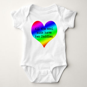 Camiseta Todos os miúdos legal têm dois pais .......