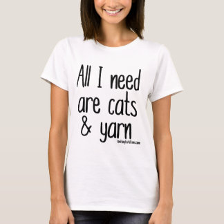 Camiseta Todos que eu preciso são gatos e fio