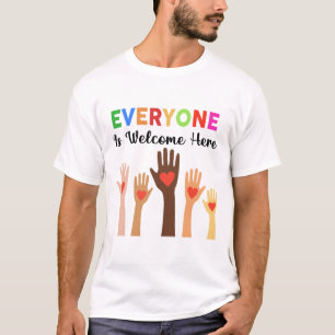 Camiseta Todos São Bem-Vindos Aqui Professora