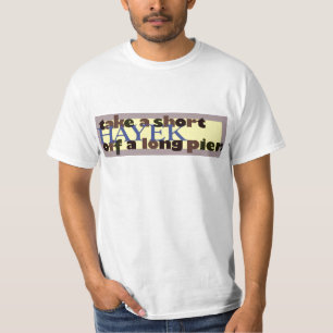 Camiseta Tome um Hayek curto fora de um cais longo