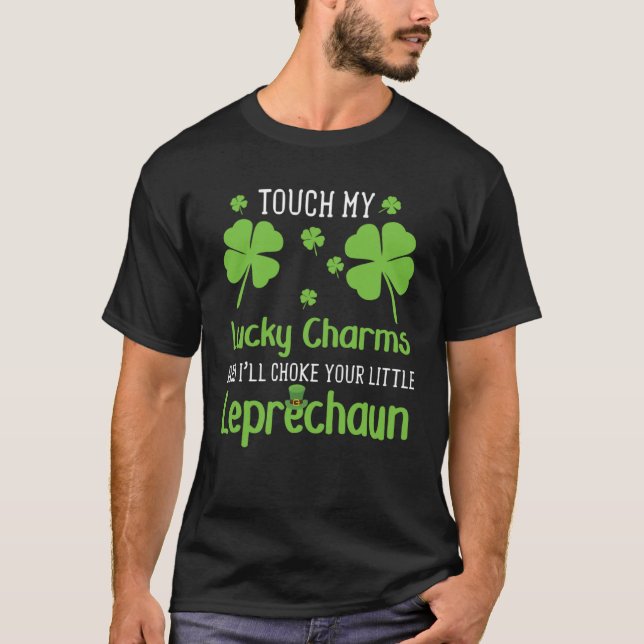 Camiseta Toque Meus Amuletos Da Sorte E Eu Vou Estrangular  (Frente)