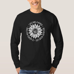 Camiseta Tornei-Me Enfermeira Porque A Tua Vida Valeu O Meu