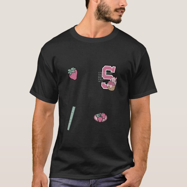 Camiseta Torta de Morango Berry Sweet S Patch Com Gato  (Frente)
