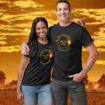 Camiseta Total Solar Eclipse 2019 Chile América do Sul<br><div class="desc">Prepare-se para o eclipse solar total sul-americano Excelente ocorrendo em 2 de julho de 2019. Esta camiseta legal é a maneira perfeita de comemorar este evento histórico e pode ser personalizada com uma cidade, um país ou um texto personalizado. Mude facilmente o texto superior e inferior também. A design apresenta...</div>