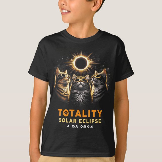 Camiseta Totalidade Gatos Vestindo Eclipse Solar Gles 4.08. (Frente)