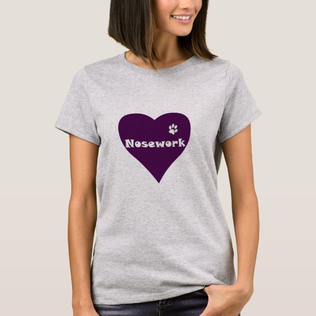 Camiseta Trabalho com Nariz de Coração Roxo 1 (Frente)