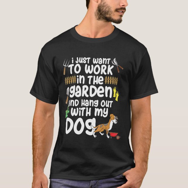 Camiseta Trabalho de jardineiro no jardim e saio com meu ca (Frente)