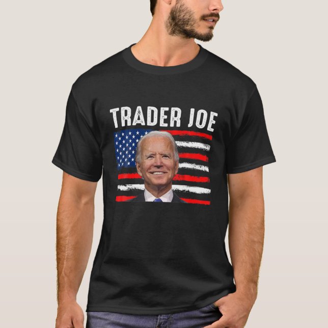 Camiseta Trader Joe Funny Anti-Biden US Flag Biden Confused (Frente)