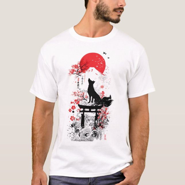 Camiseta Traditional Red Black Japanese Kitsune Fox with Mo (Frente)