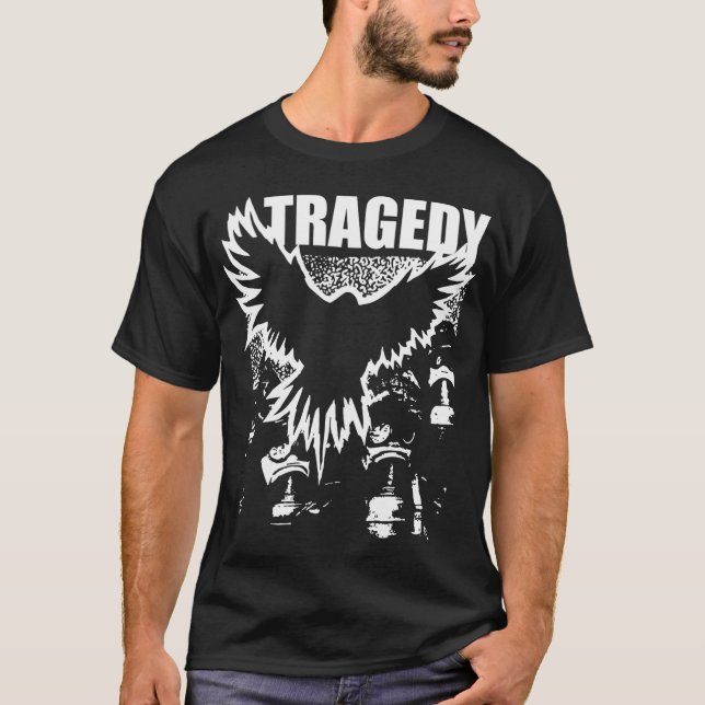 Camiseta Tragédia A Guerra Está Acesa (Frente)