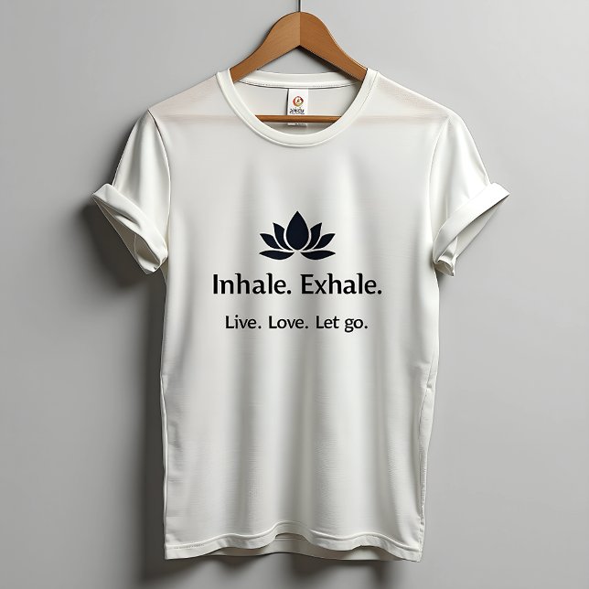Camiseta Tranquil Lotus: Inalar, Exalar Inspiração Feminina (Criador carregado)