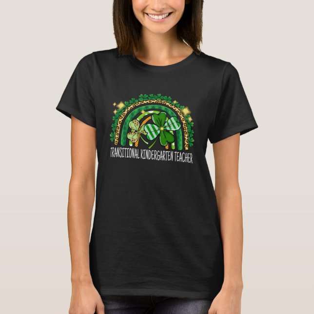 Camiseta Transitional Kindergarten Teacher Rainbow St Patri (Frente)
