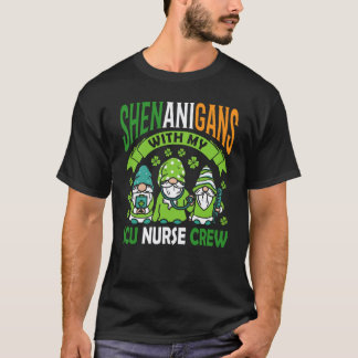 Camiseta Travessuras Com Minha Equipe de Enfermeira da UTI