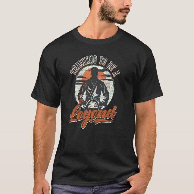 Camiseta Treinamento Para Ser Um Design De Lenda Jiu Jitsu (Frente)