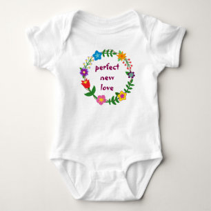 Camiseta Trendy Bonita Flores De Bebê De Novo Amor Perfeito