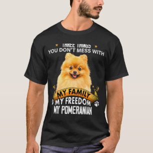 Camiseta Três Coisas Que Você Não Brinca Com o Cachorro Mer