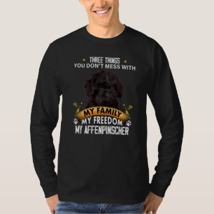 Camiseta Três coisas que você não desmente com o Cão Affenp
