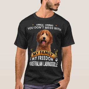 Camiseta Três coisas que você não mama com o australiano La