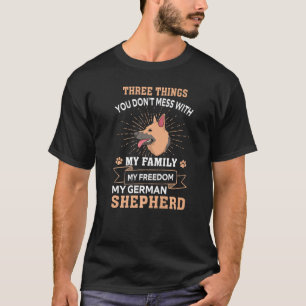 Camiseta Três coisas que você não perde com o German shephe