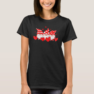 Camiseta Três Gnomos segurando Dias de os namorados De Cora