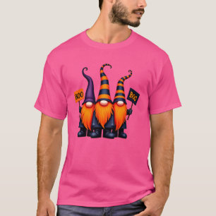 Camiseta Três Gnomos segurando um Cartaz