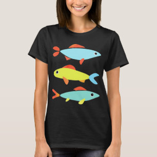 Camiseta TRÊS PEIXES COLORIDOS - 3 Peixes em Azul Vibrante,