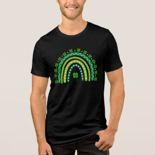 Camiseta Trevo de Coração Verde Sortudo Arco-íris Dia de Sã