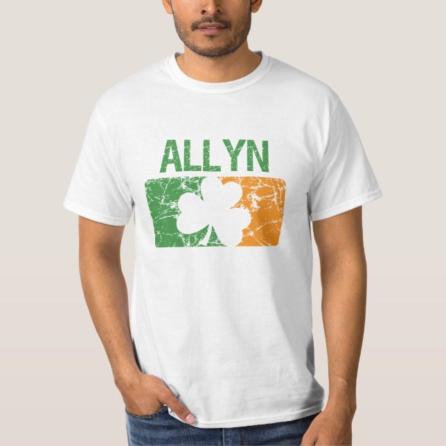 Camiseta Trevo do sobrenome de Allyn (Frente)