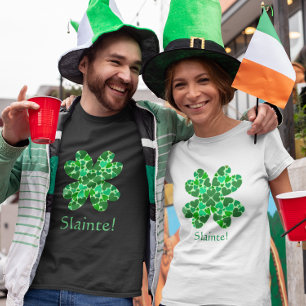 Camiseta Trevo St Patrick verde dos corações customizáve
