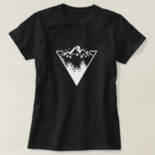 Camiseta Triangle frame artwork with wilderness landscape