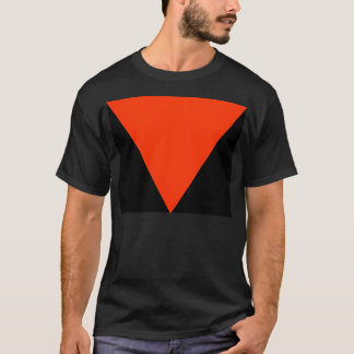Camiseta Triângulo Vermelho