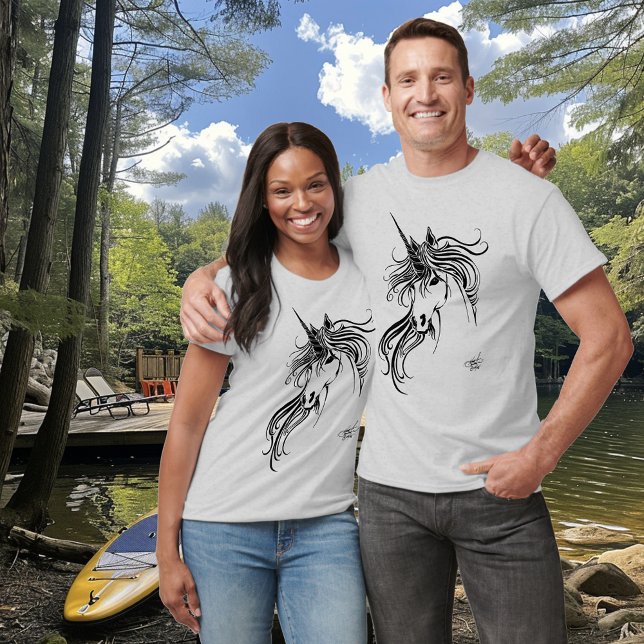 Camiseta Tribal Black Ink Unicorn (Criador carregado)