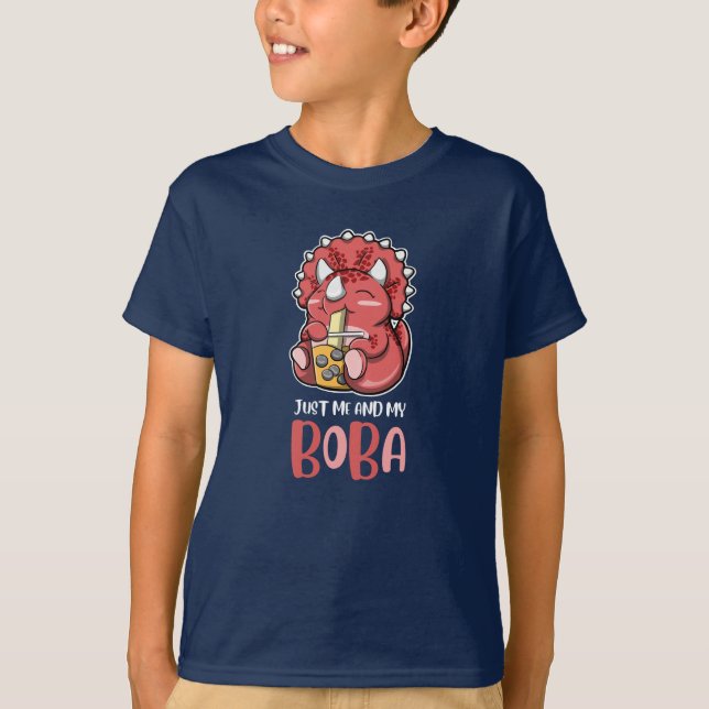Camiseta Tricerátops - Só Eu E Minha Boba (Frente)