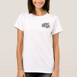 Camiseta Tricia, gatinho cinzento, olha um peixe