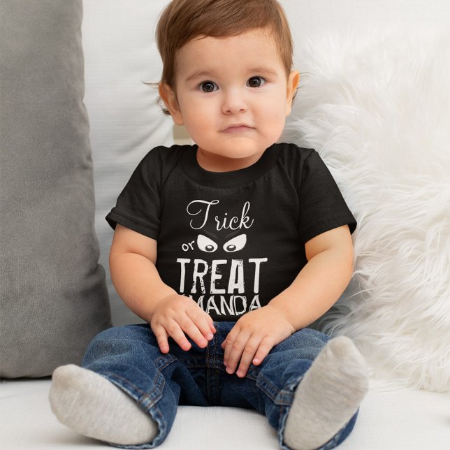 Camiseta Trick ou Tratar Halloween Personalizado (Trick or treat ghost eyes halloween custom baby t shirt. )