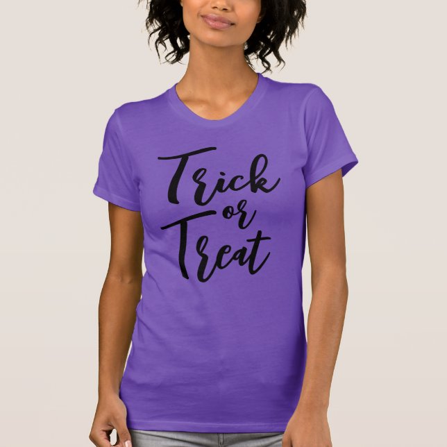 Camiseta Trick Ou Tratar O Figurino De Halloween De Script  (Frente)
