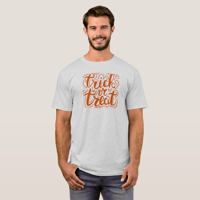 Camiseta Trick ou trate o design de texto laranja do Dia da (Frente Completa)