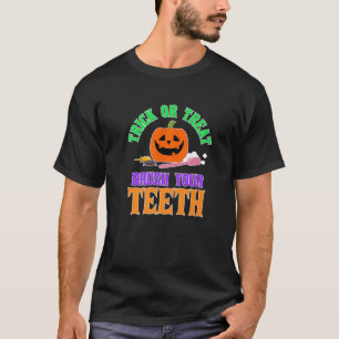 Camiseta TRICK OU TREAT Escove seus dentes Dentista de Hall