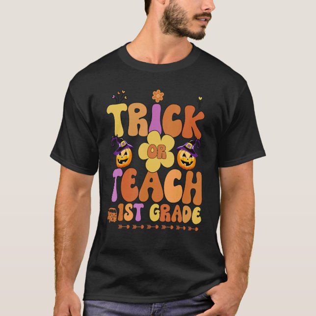 Camiseta Trick Retro Ou Ensine O Docente De 1 rua Da Classe (Frente)