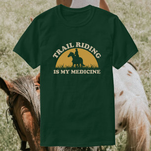 Camiseta Trilha É Meu Medicamento   Cavalo Andando
